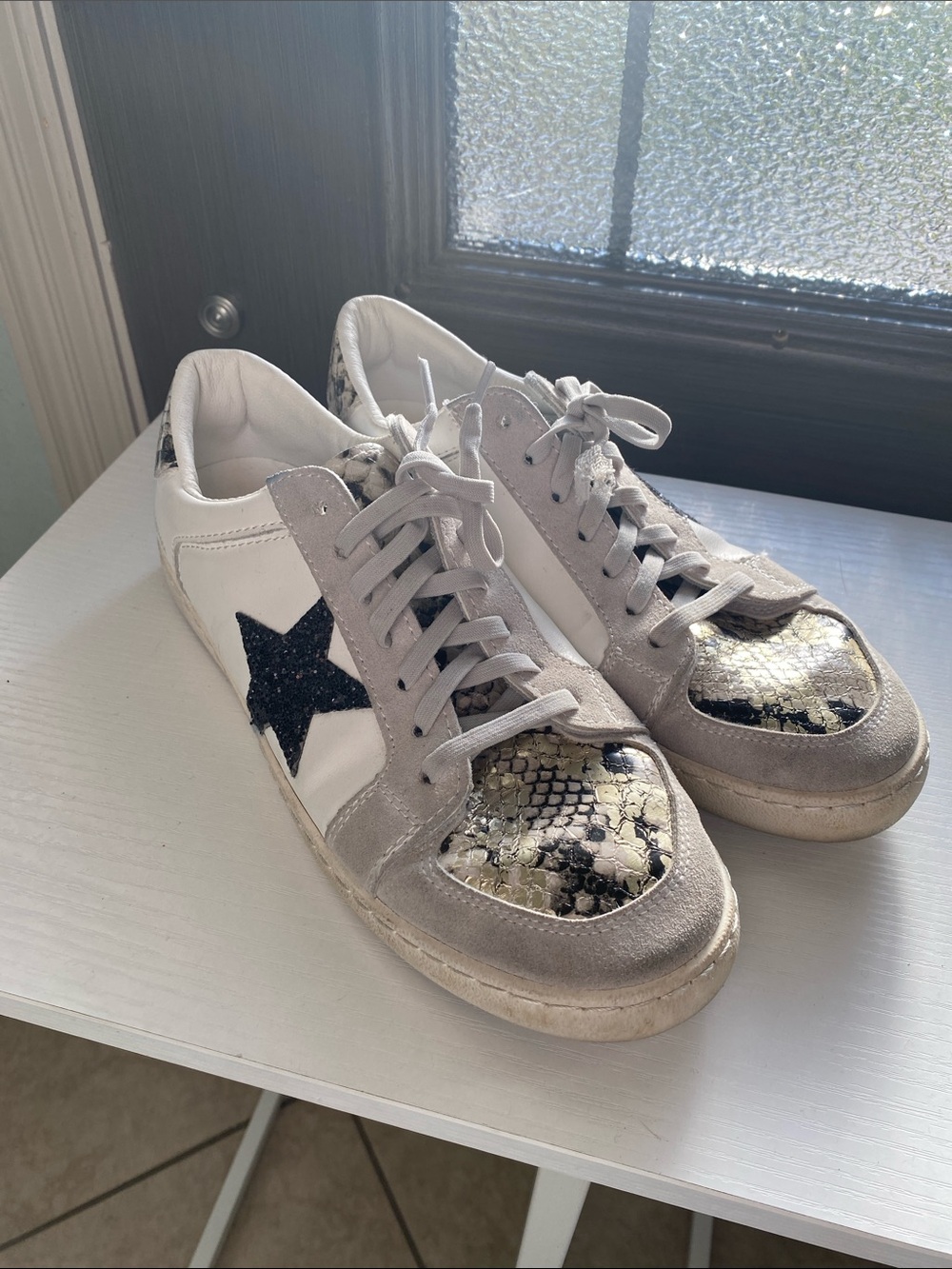 Vintage Havanna White Leather Women’s Sneaker size 9 betsy Black snake multi